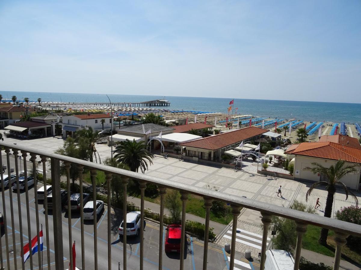 Dependance Dell'Hotel Sole E Mare Lido di Camaiore Exteriör bild